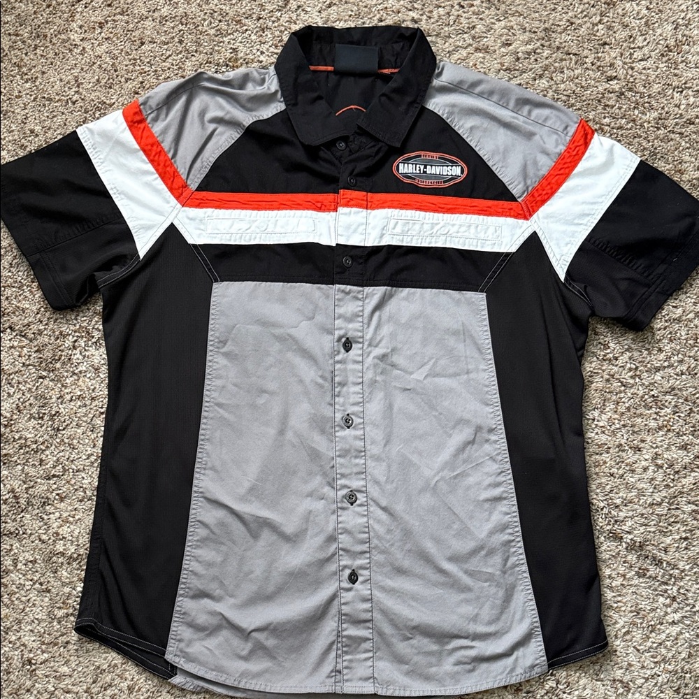 Harley-Davidson Men's Black, Gray, and Red Button Down Shirt